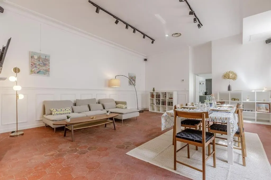 Loft Lumineux Authentique Apartment Paris France