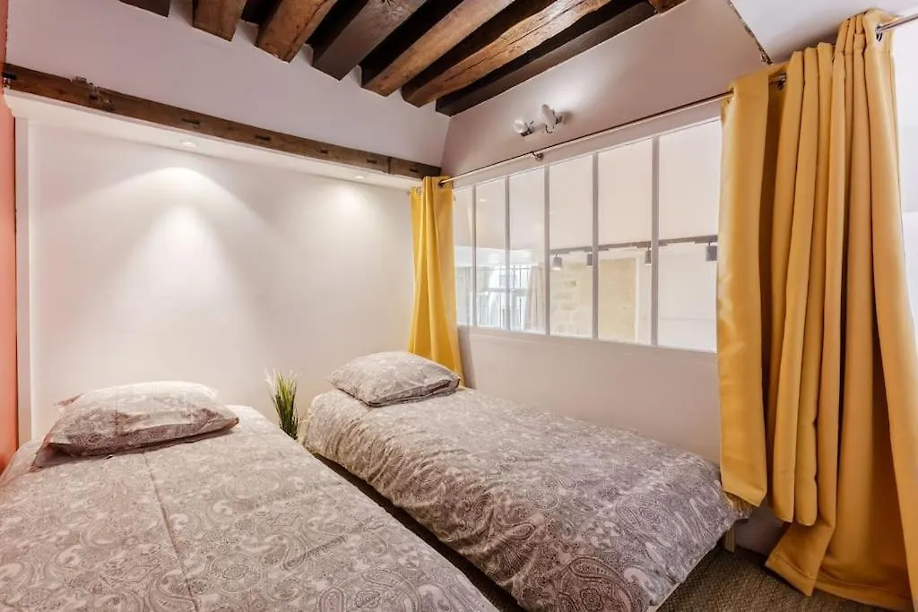 Loft Lumineux Authentique Apartment Paris
